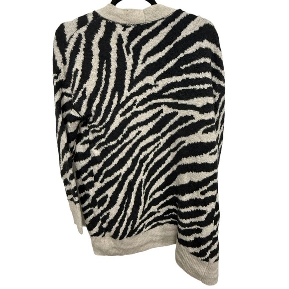 Sincerely Jules white Black zebra animal print open sweater cardigan size small - Picture 4 of 6